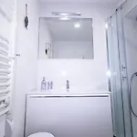 Downtown Chic And Cozy - Classic One Bedroom شقة