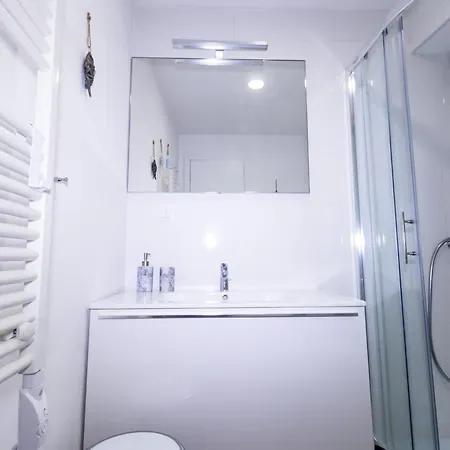 Downtown Chic And Cozy - Classic One Bedroom Apartmán