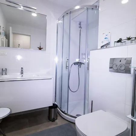 Downtown Chic And Cozy - Classic One Bedroom *