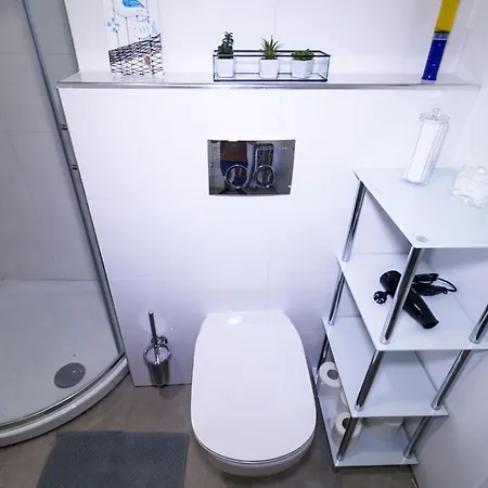 Downtown Chic And Cozy - Classic One Bedroom Apartman